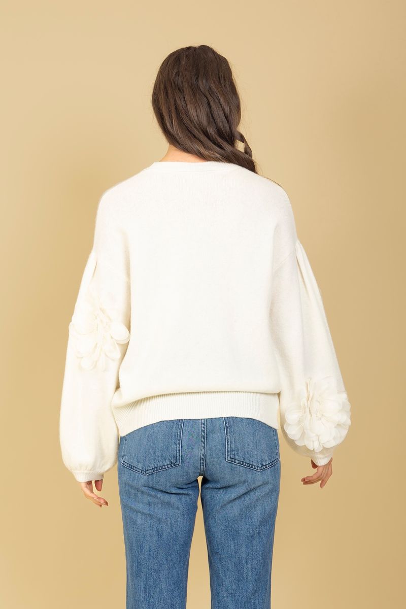 100% MERINO WOOL ROUND NECK SWEATER WITH 3-D FLORAL APPLIQUE'