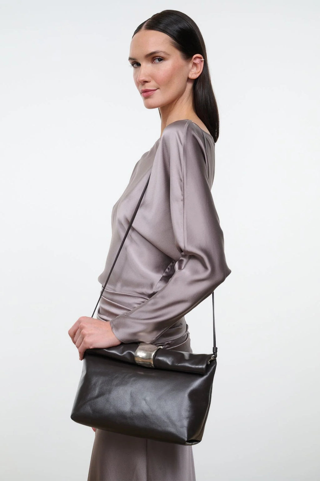 CUFF CLUTCH