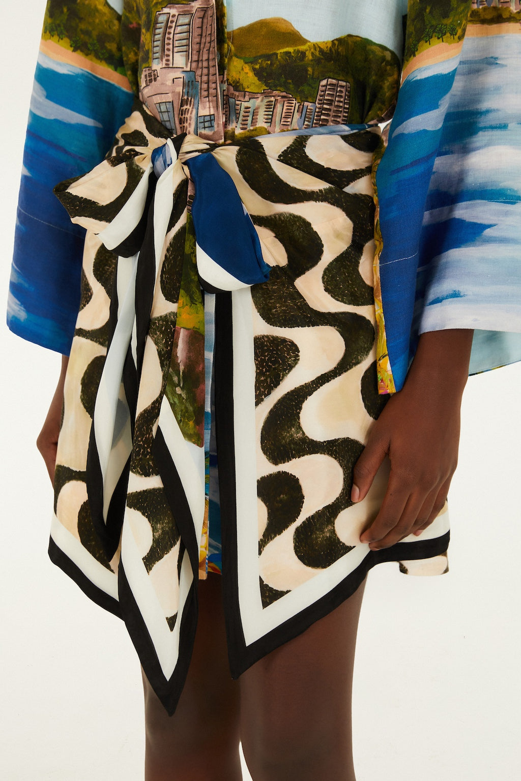 BEACH  LONG SLEEVE KIMONO