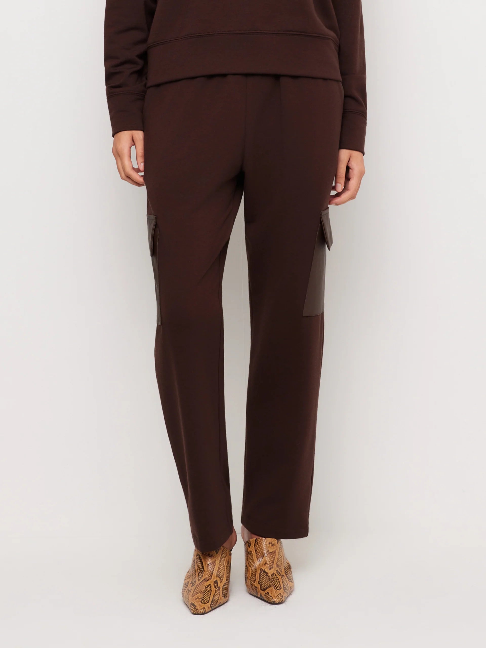 RHEANA CARGO SWEATPANTS