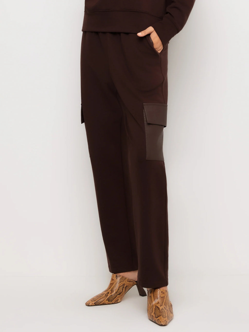 RHEANA CARGO SWEATPANTS