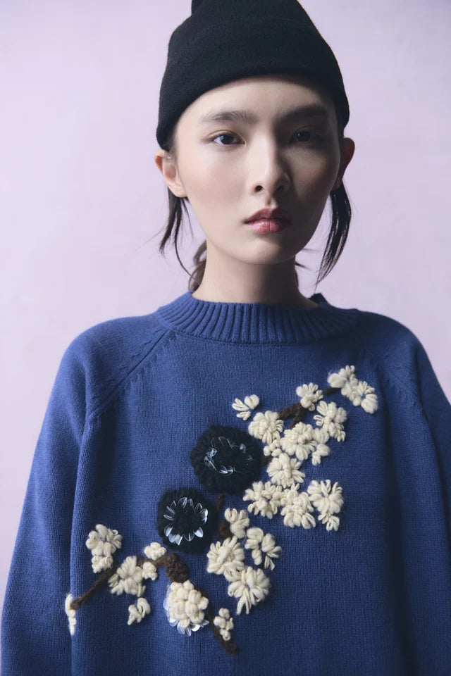 EMBROIDERED KNIT SWEATER