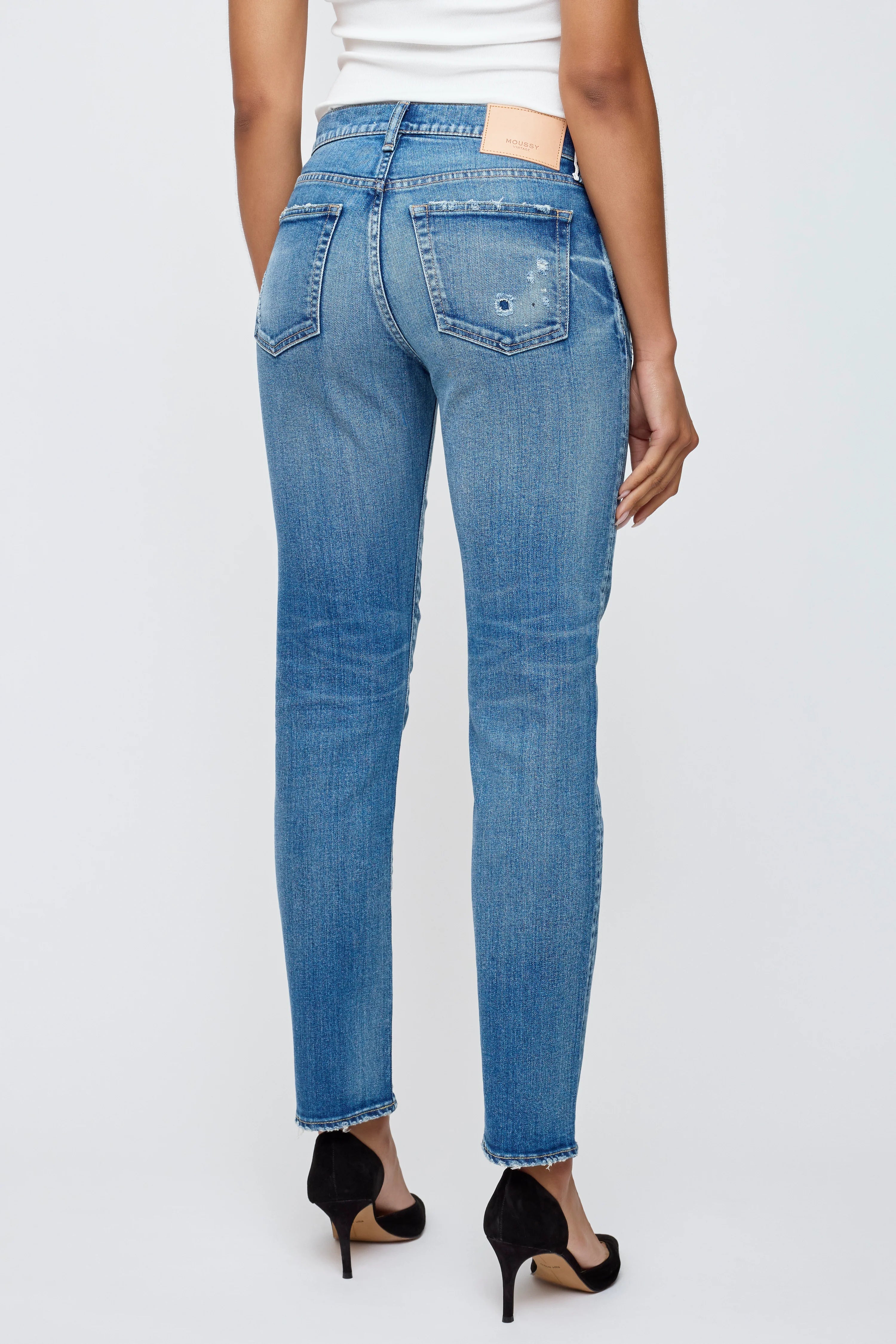 SLIM STRAIGHT