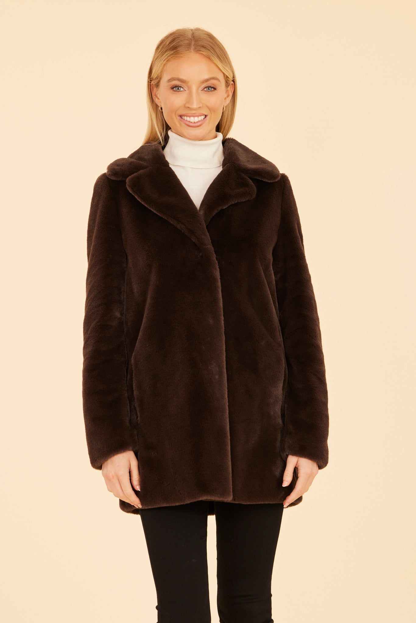 FAUX FUR COAT
