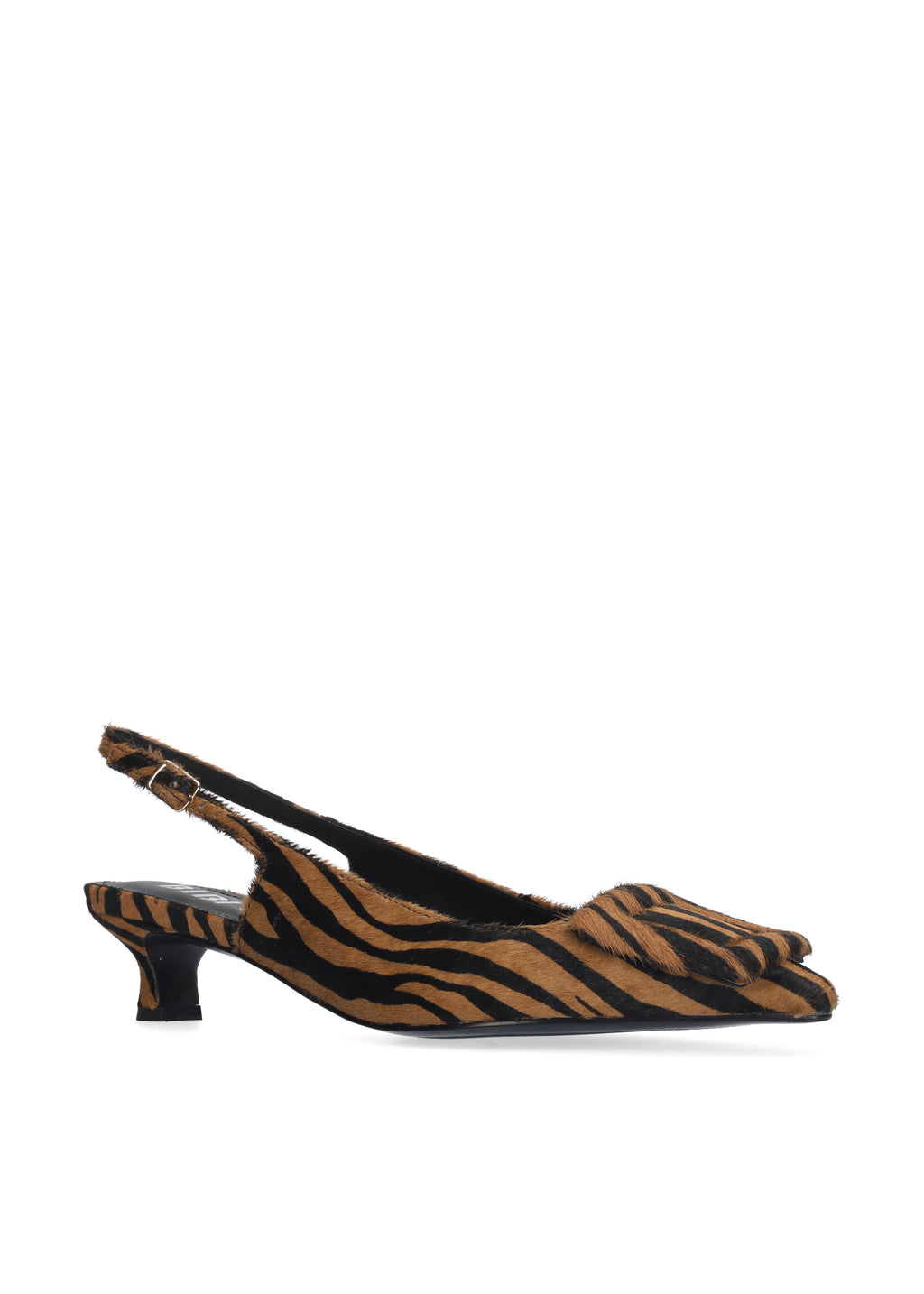 SALONES HEELS