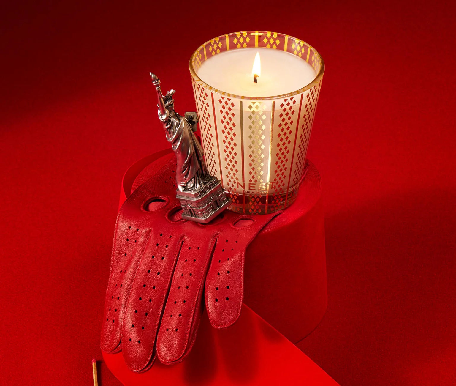 HOLIDAY CLASSIC CANDLE