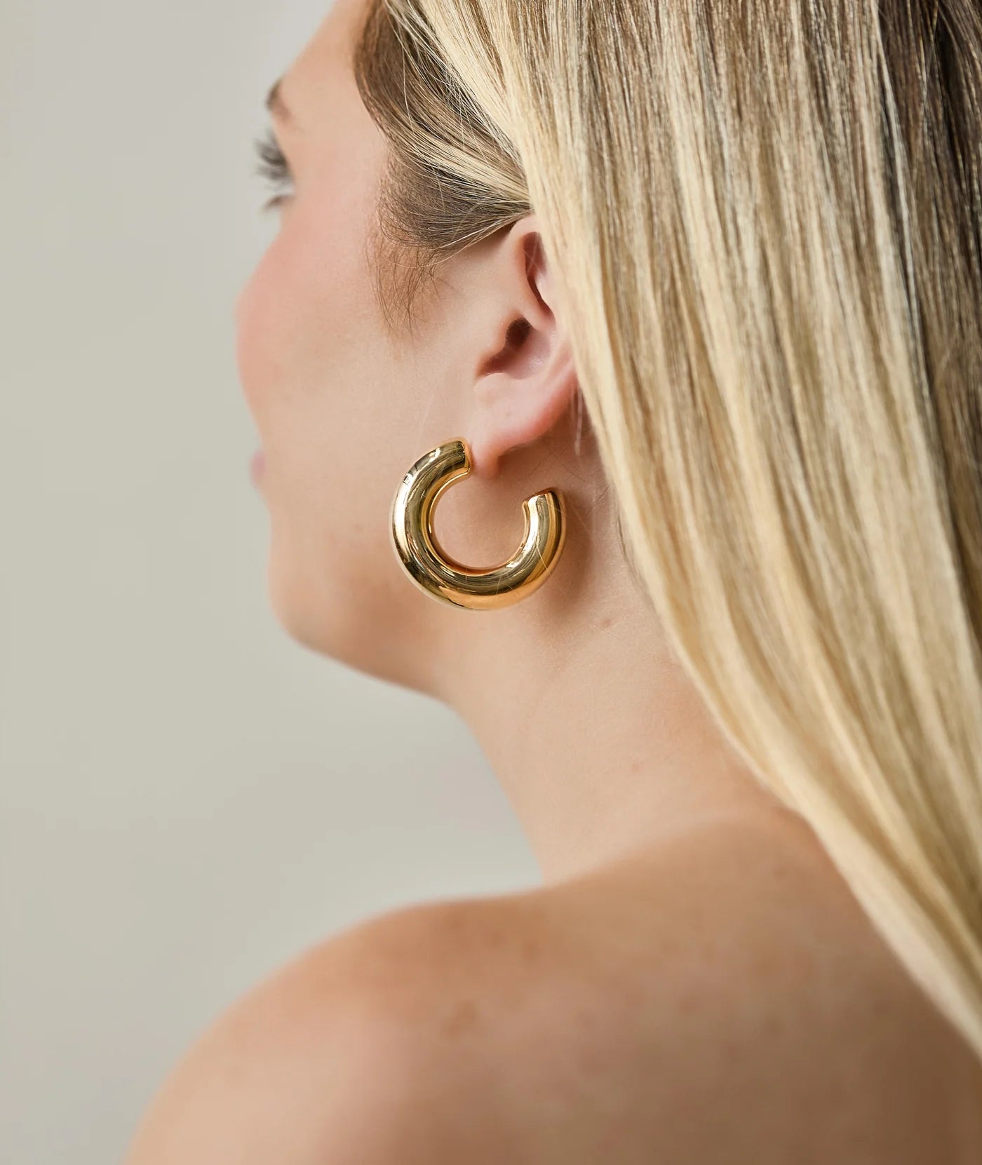 JUNO HOOP EARRING
