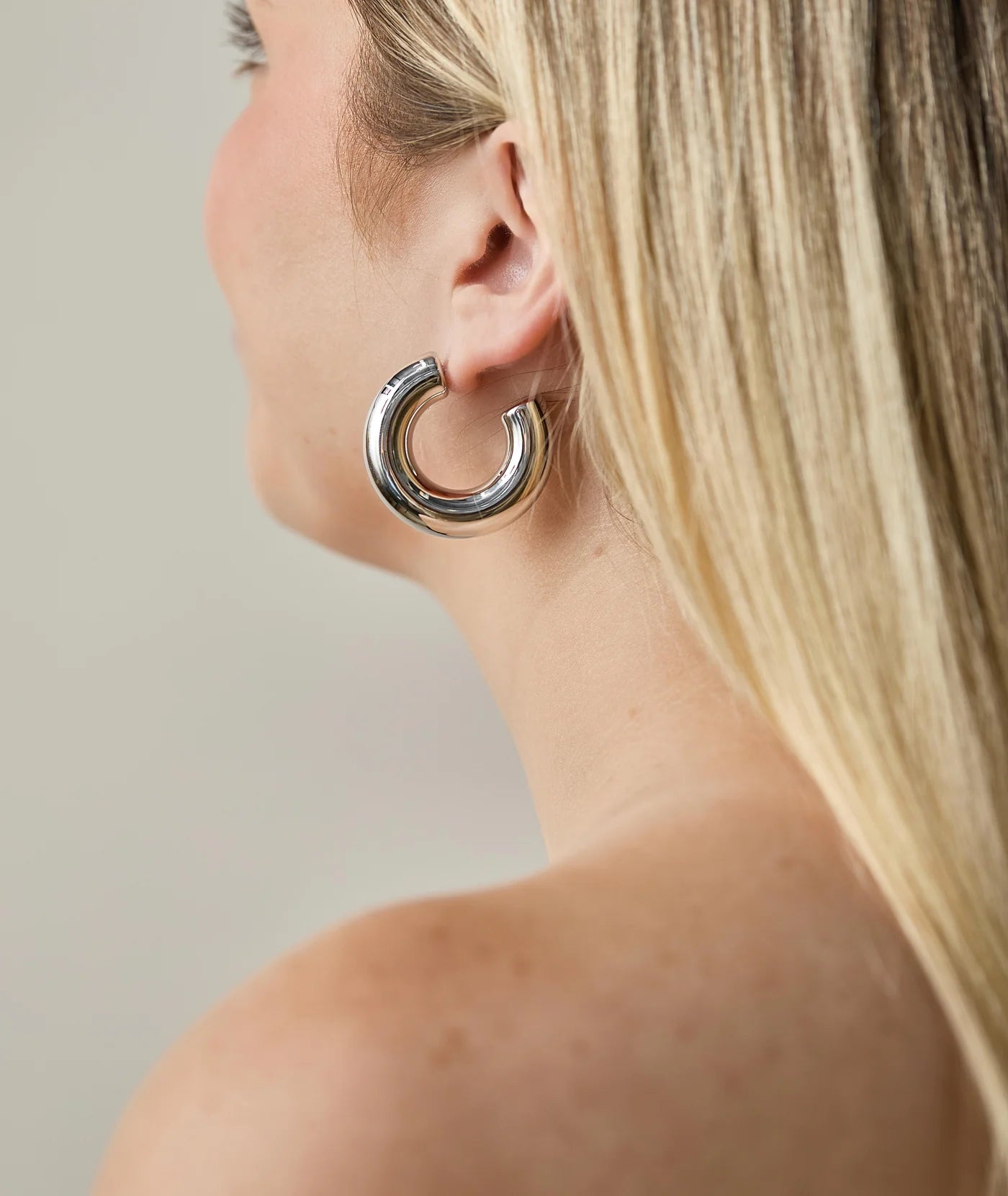 JUNO HOOP EARRING