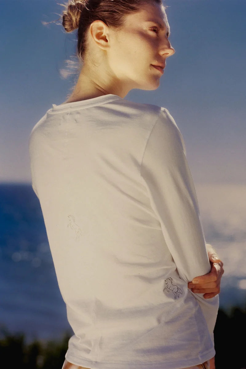 EMBROIDERED HORSE TSHIRT