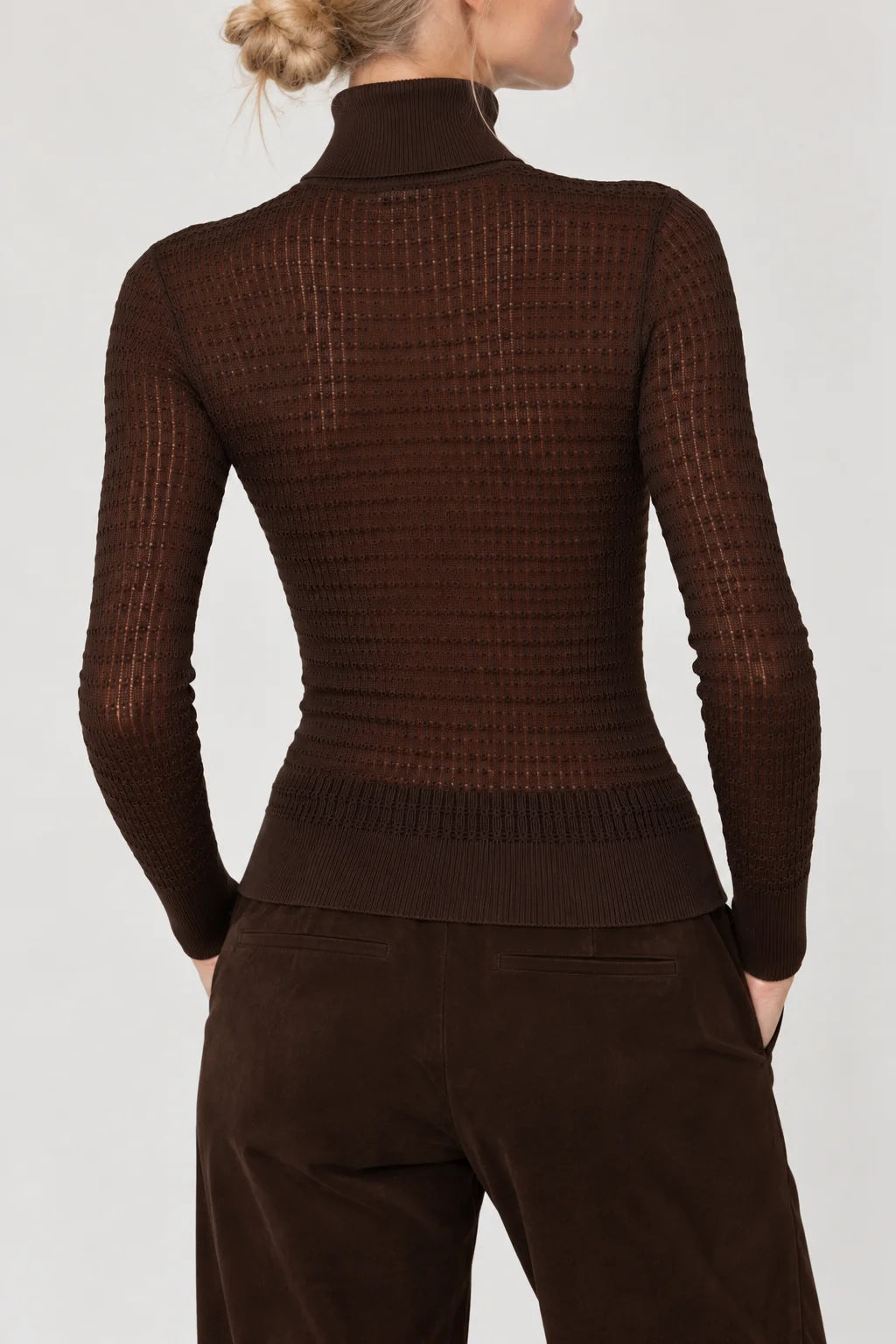 UMBRA TISSUE TURTLENECK