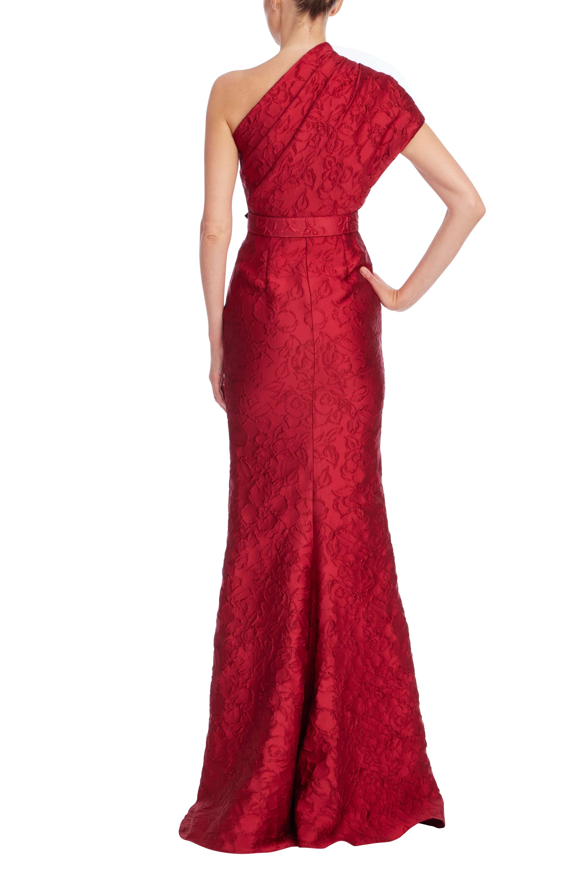 ONE-SHOULDER BUCKLE BELT GOWN