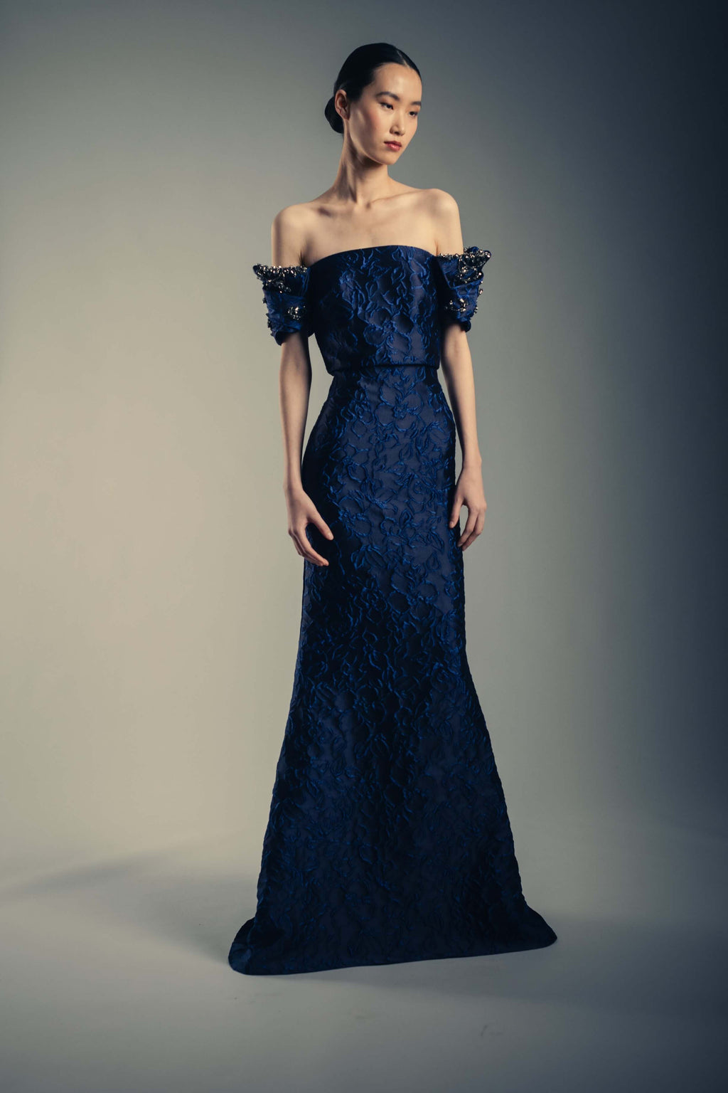 FLORAL JACQUARD TRUMPET-HEM GOWN