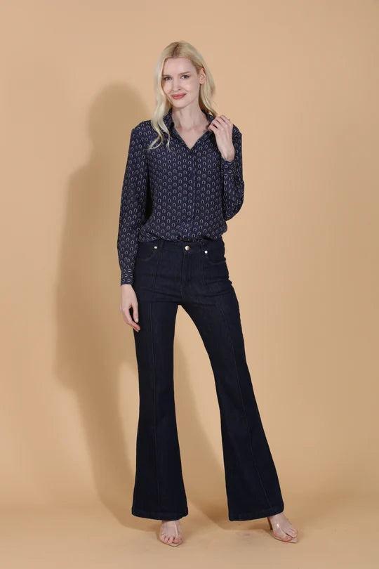 GEOMETRIC HORSESHOE BLOUSE