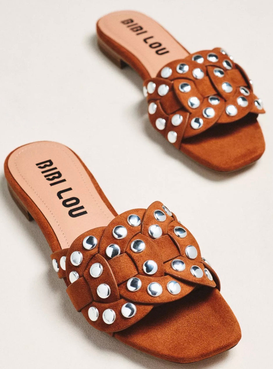 TURNOVER FLAT SANDAL