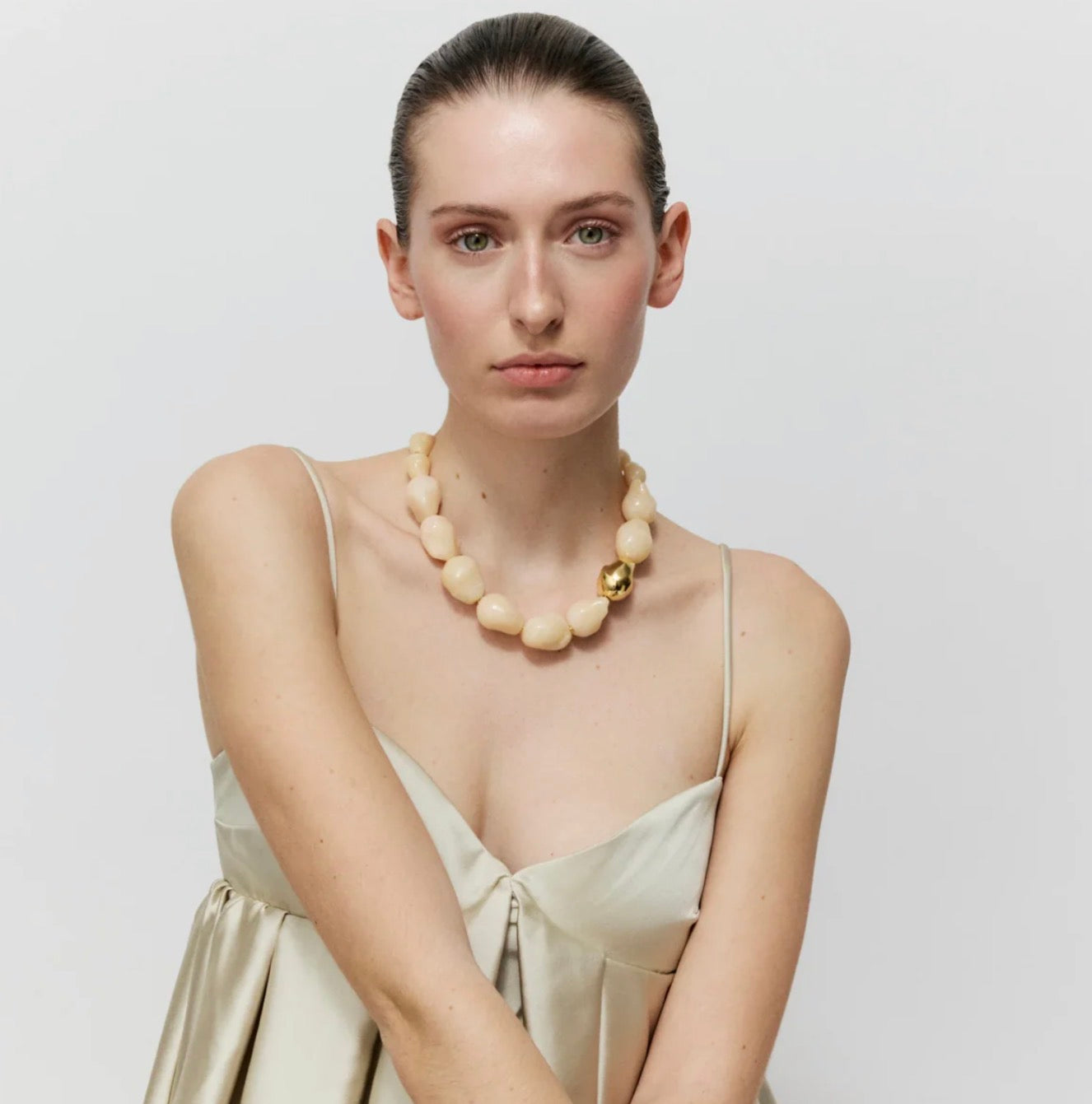 BIG ORGANIC PEARL NECKLACE GOLD LATTE MARBLE