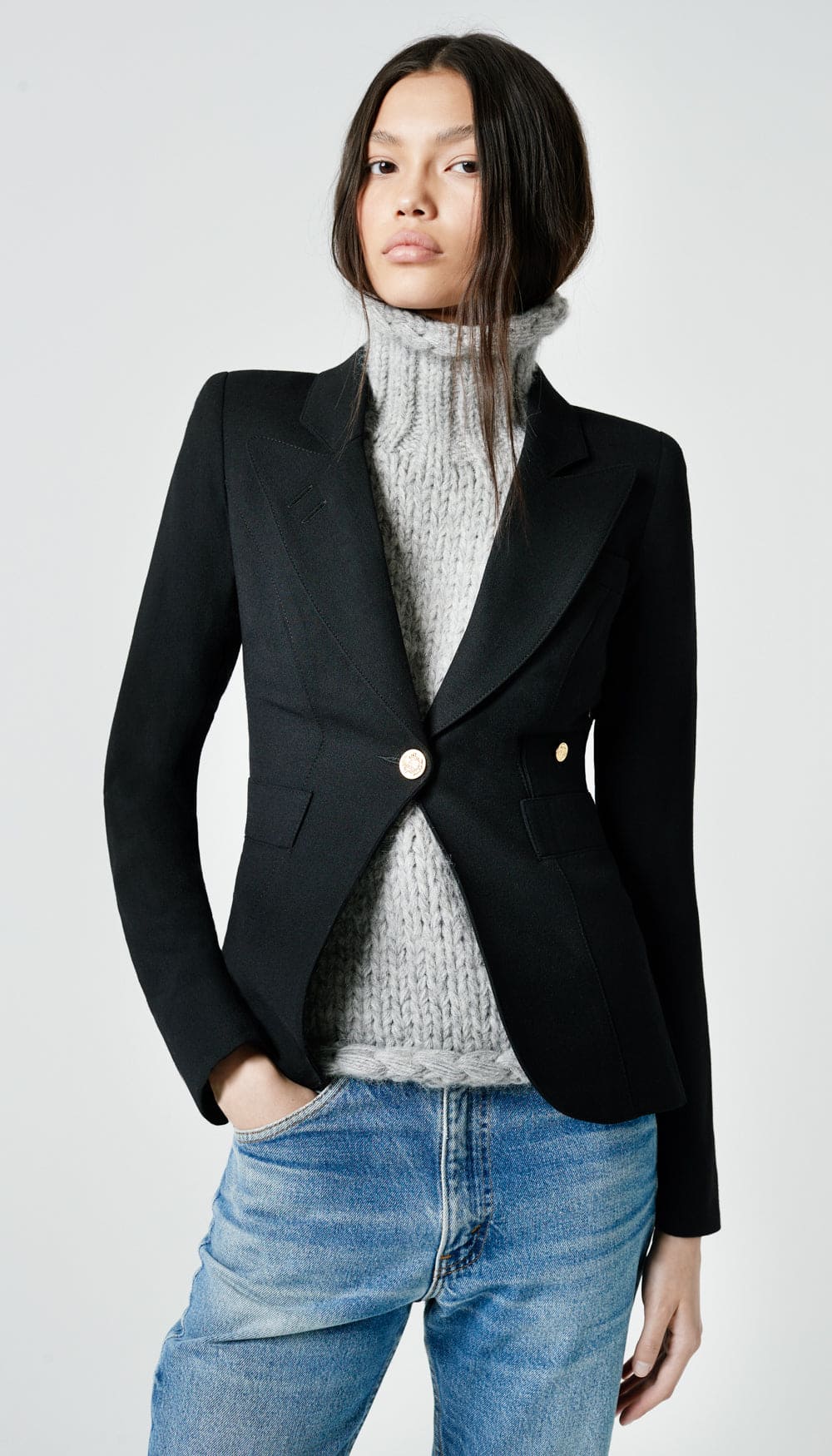 CLASSIC DUCHESS BLAZER
