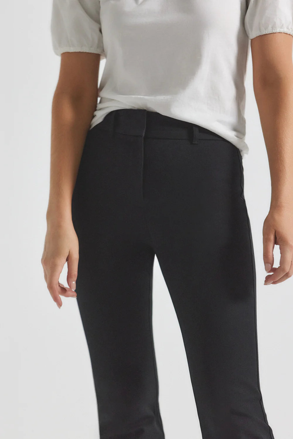 CROSBY CROPPED FLARE TROUSER