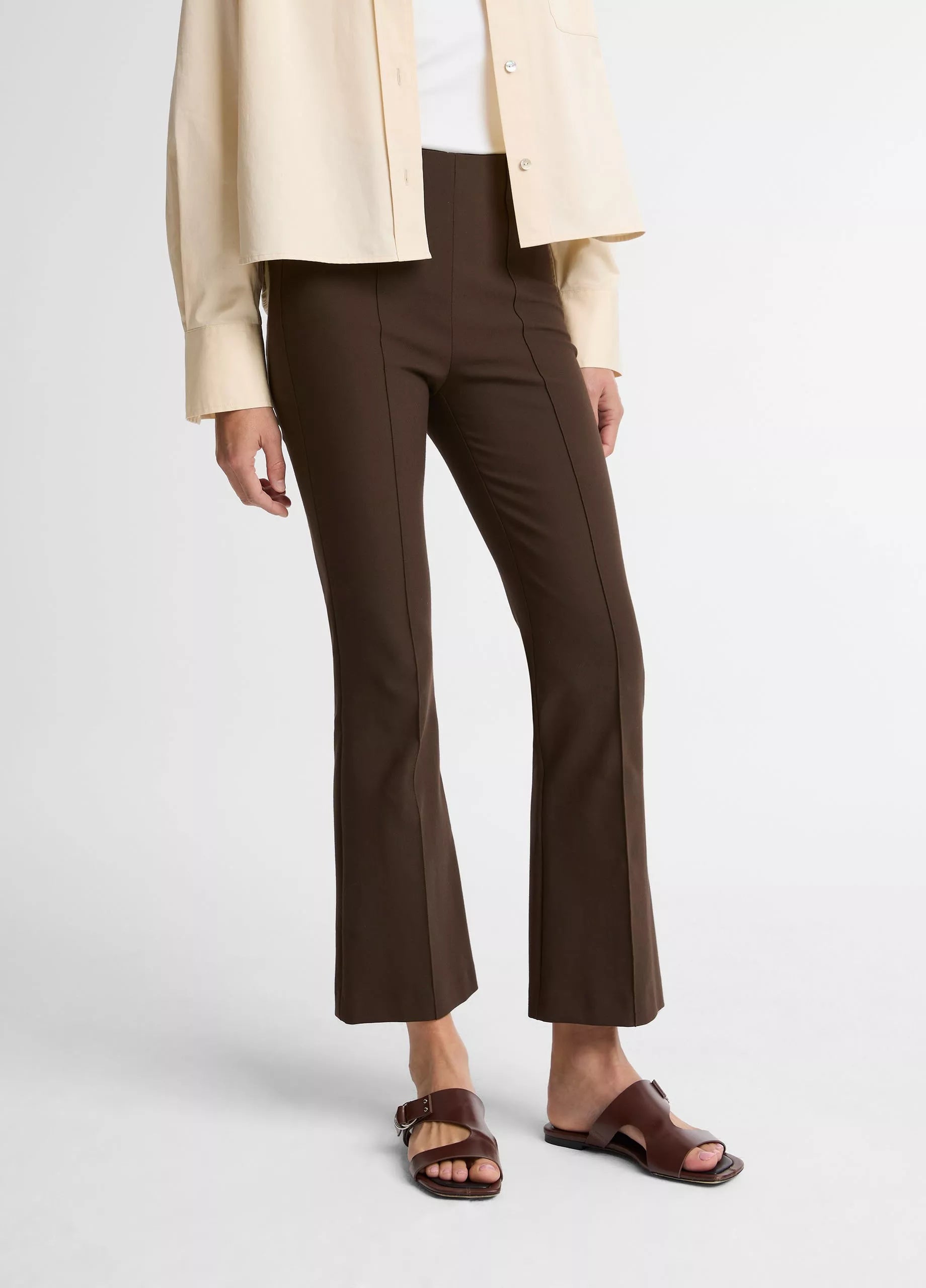NIKI MID RISE CROP FLARE