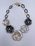 BLACK/WHITE FLOWER NECKLACE