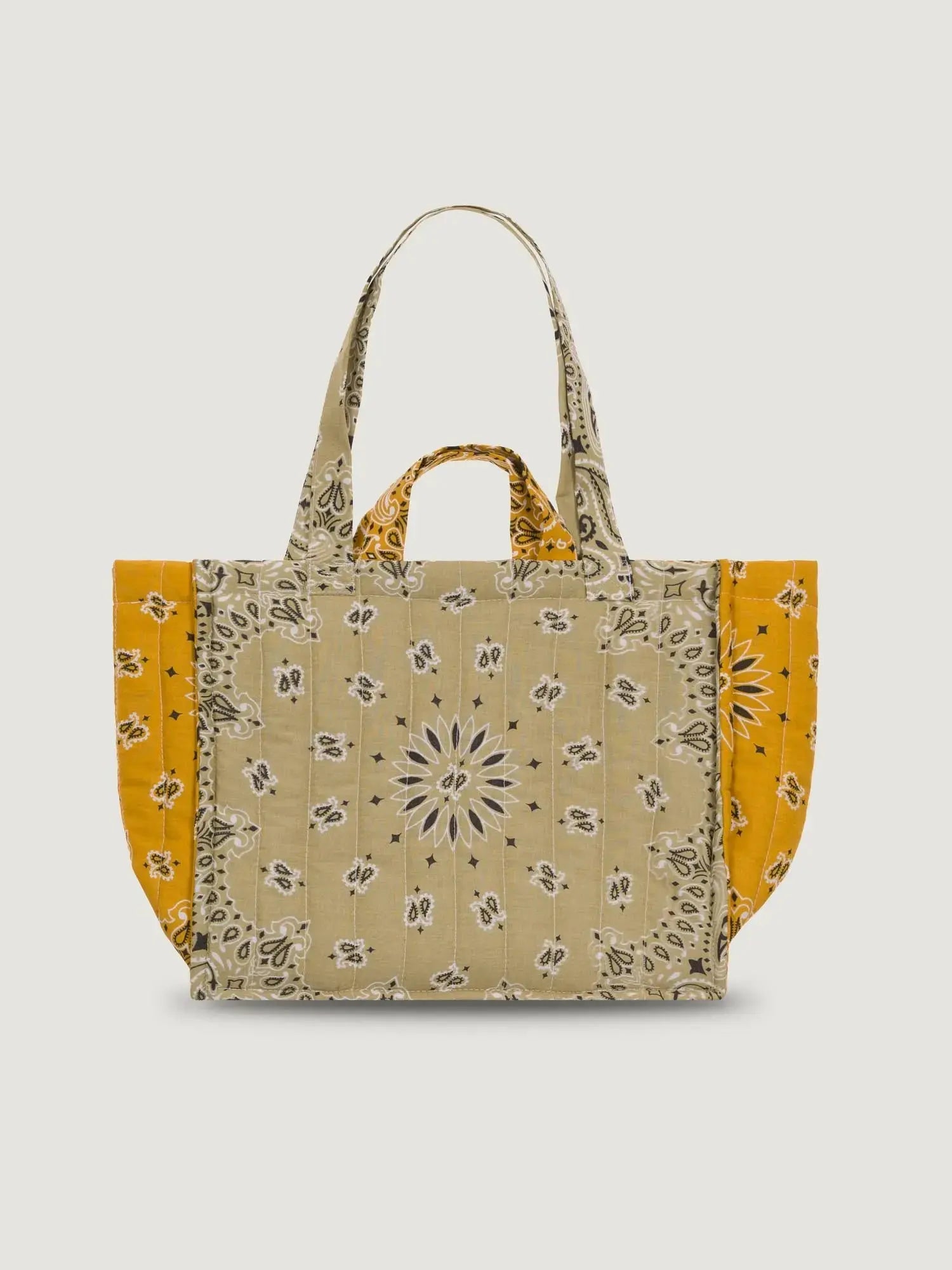 MEDIUM QUILTED TOTE- MUSHROOM