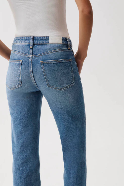 ALEKS MID RISE STRAIGHT LONG JEAN