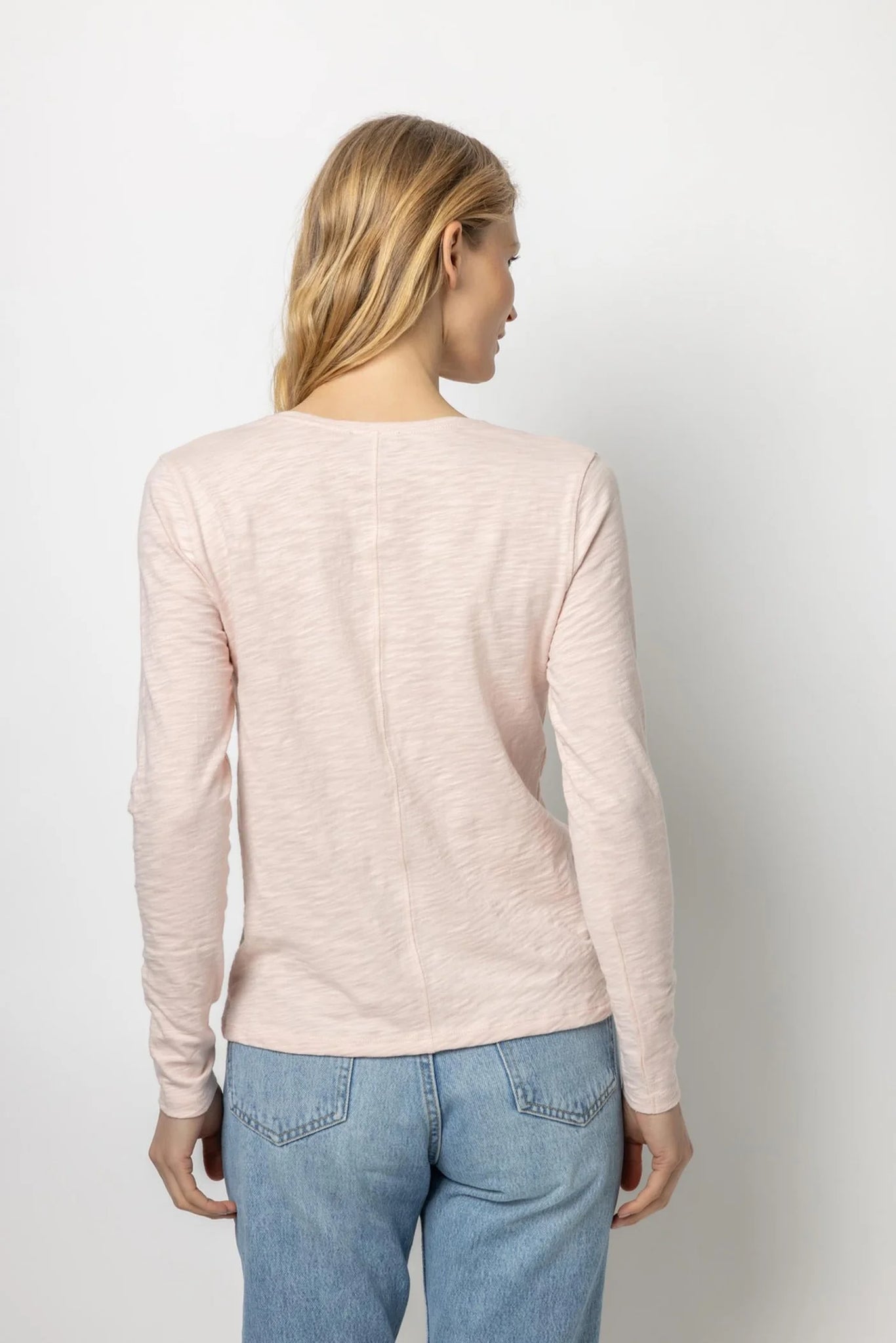 BACK SEAM LONG SLEEVE V-NECK