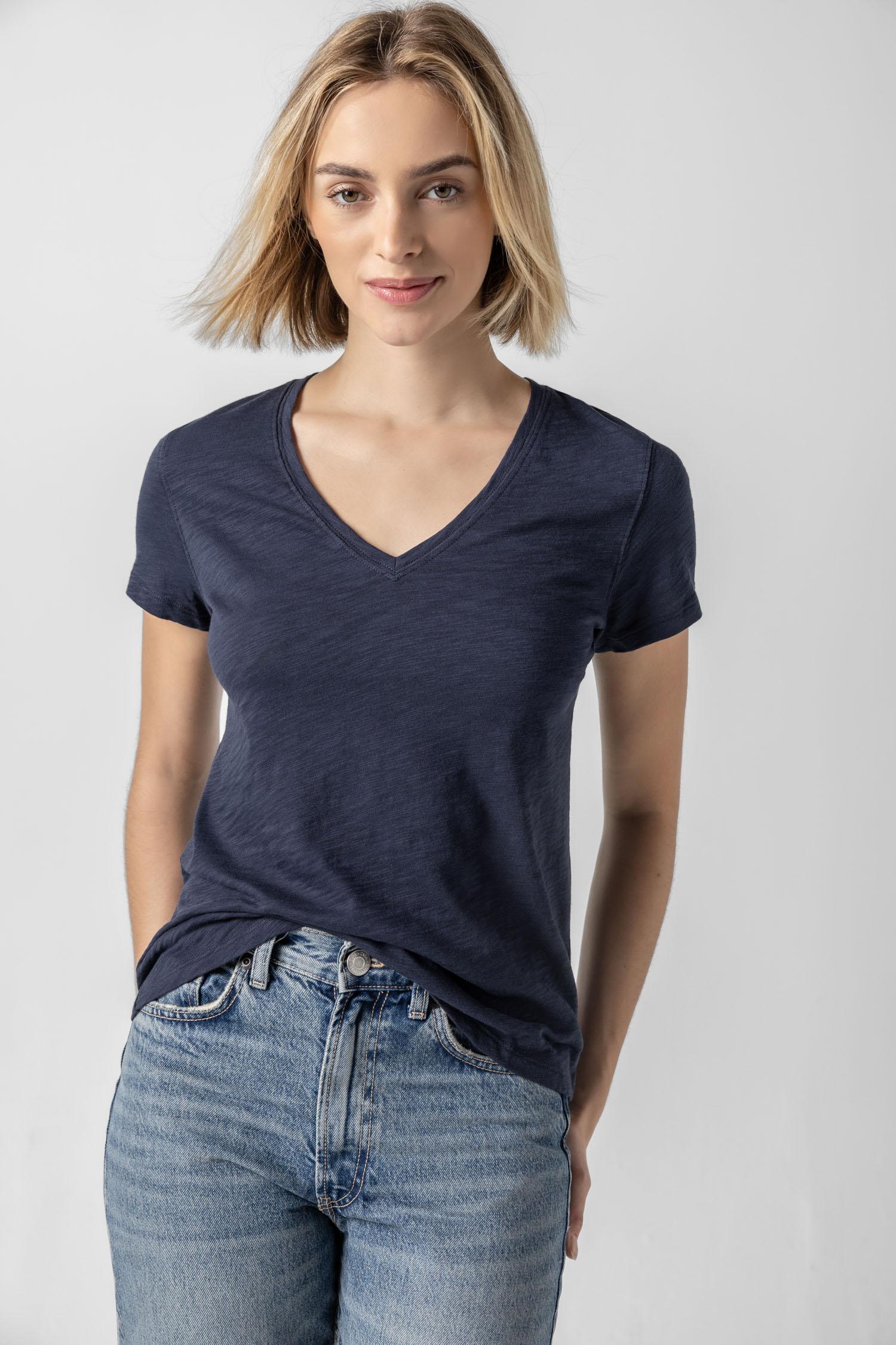 V-NECK SHORT SLEEVE BACK SEAM TEE