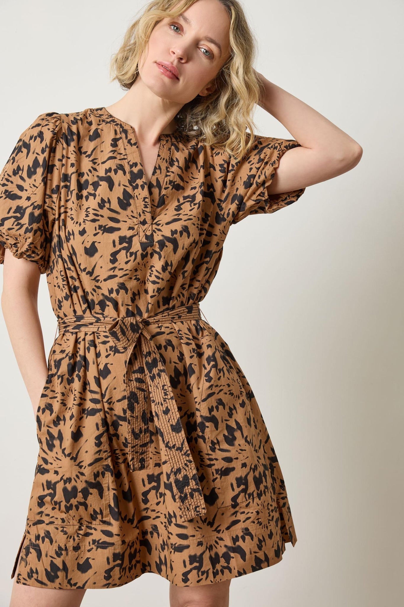 SHIRRED SLEEVE SPLIT NECK DRESS