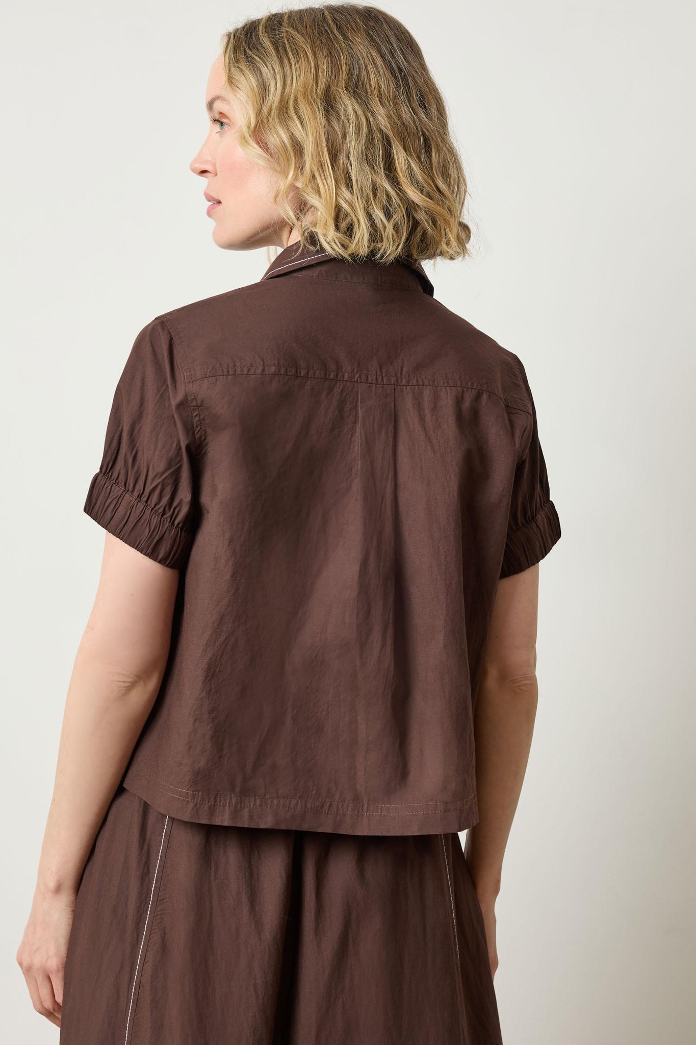 ELASTIC CUFF BUTTON DOWN