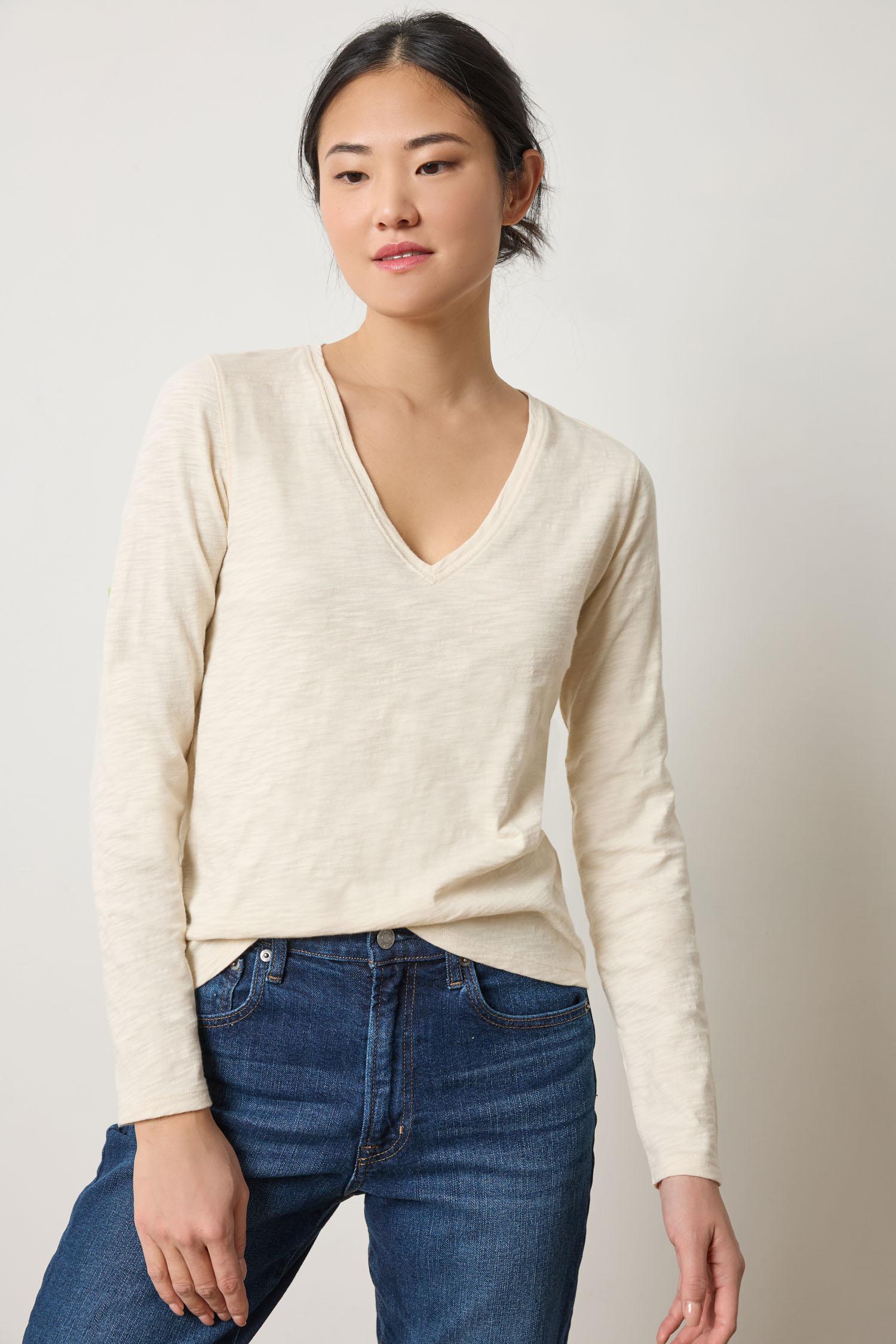 LONG SLEEVE V-NECK
