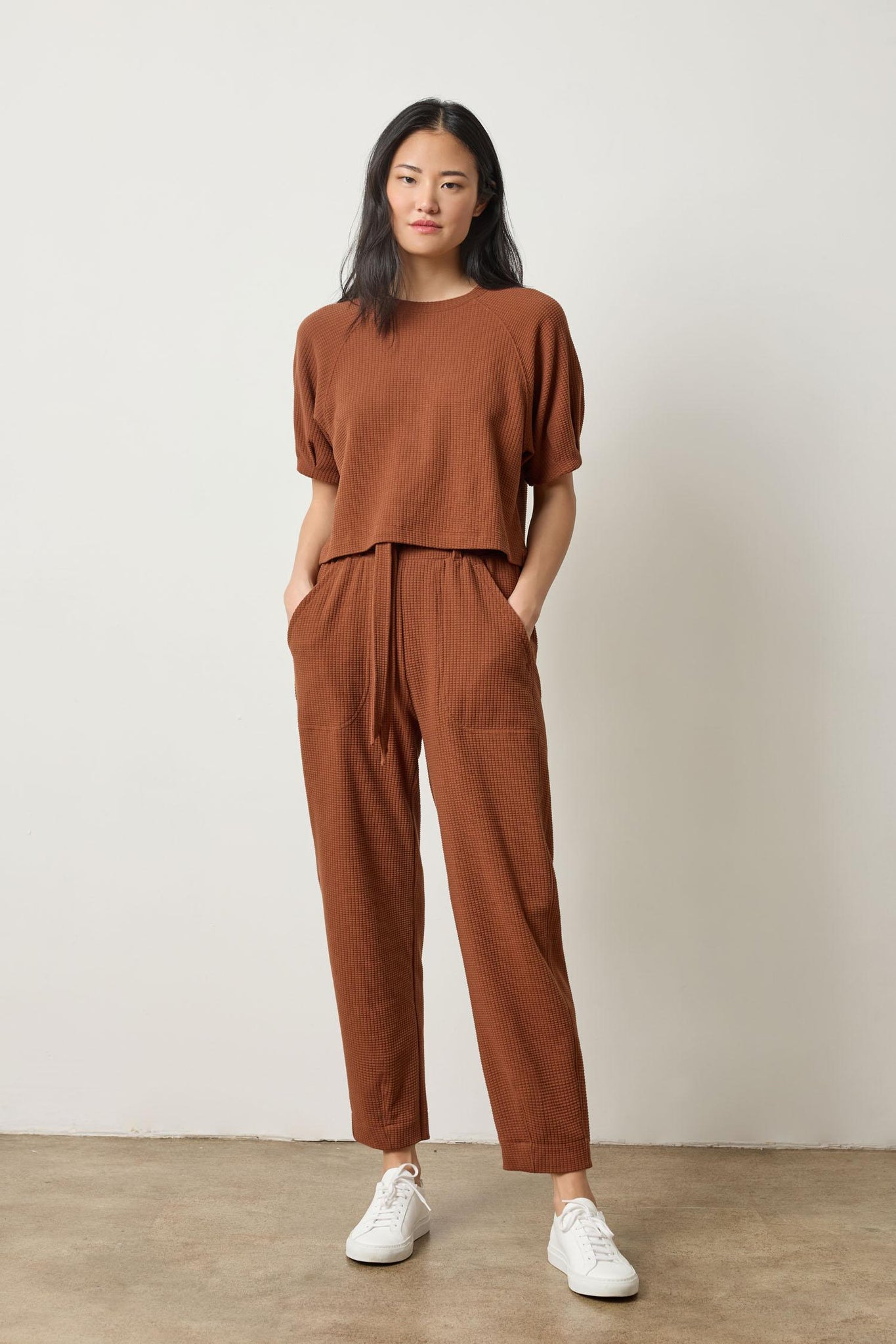 PLEATED SLEEVE TOP