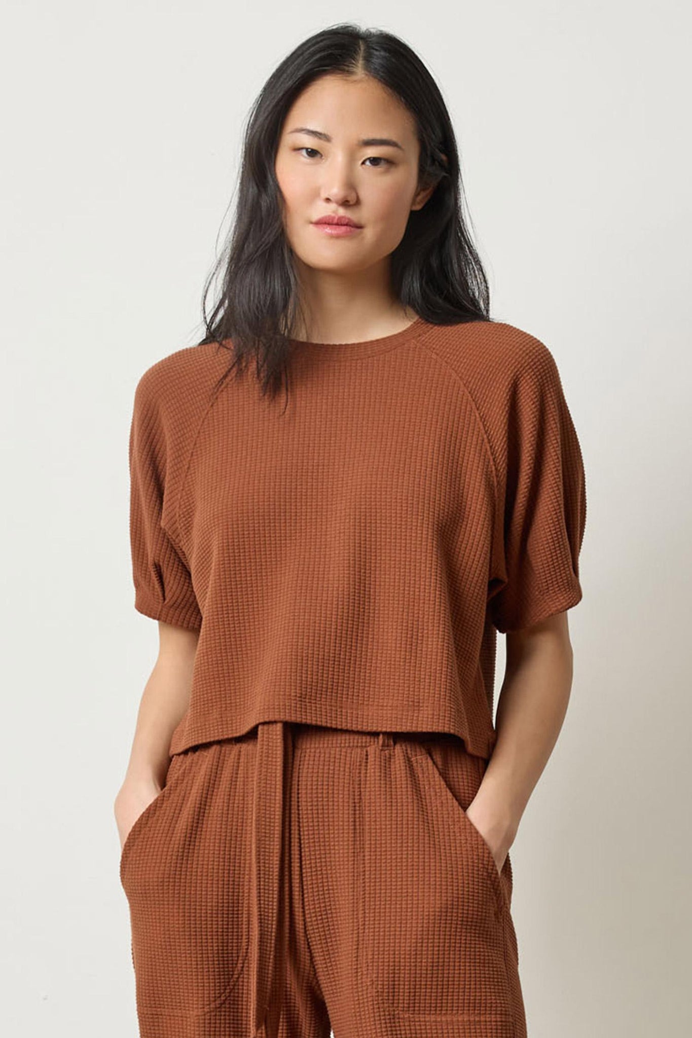 PLEATED SLEEVE TOP