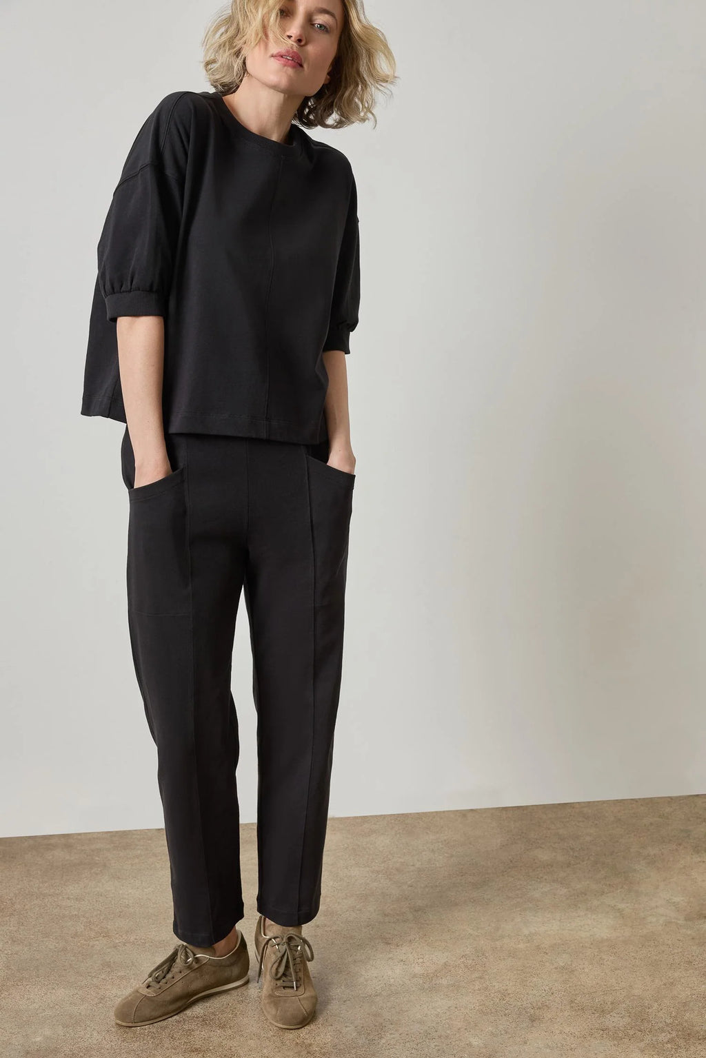 HALF SLEEVE RIBBED TRIM SWEATSHIRT