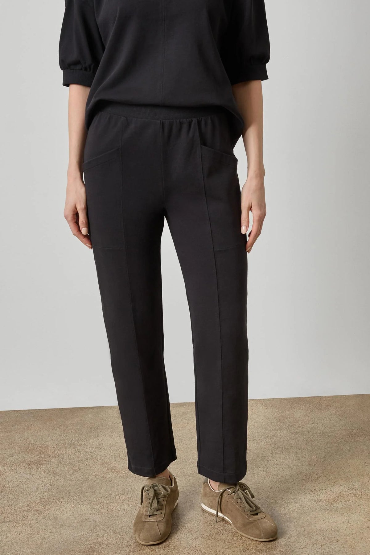 FRONT SEAMED POCKET PANT