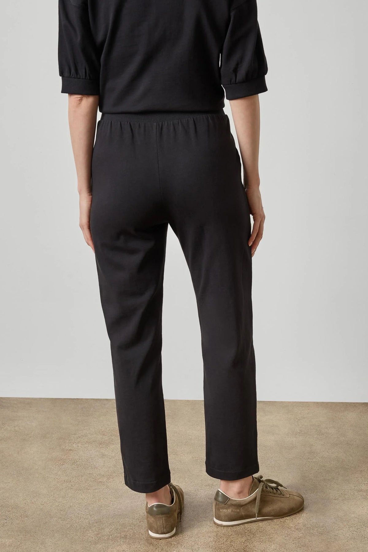 FRONT SEAMED POCKET PANT