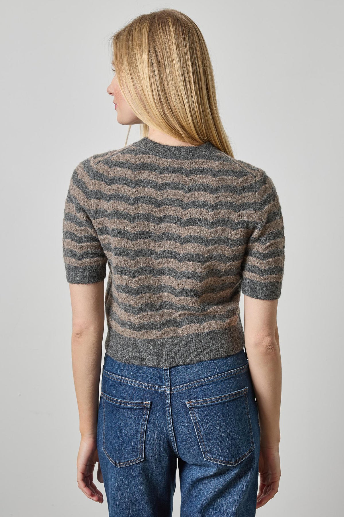 SHORT SLEEVE CREWNECK CARDIGAN