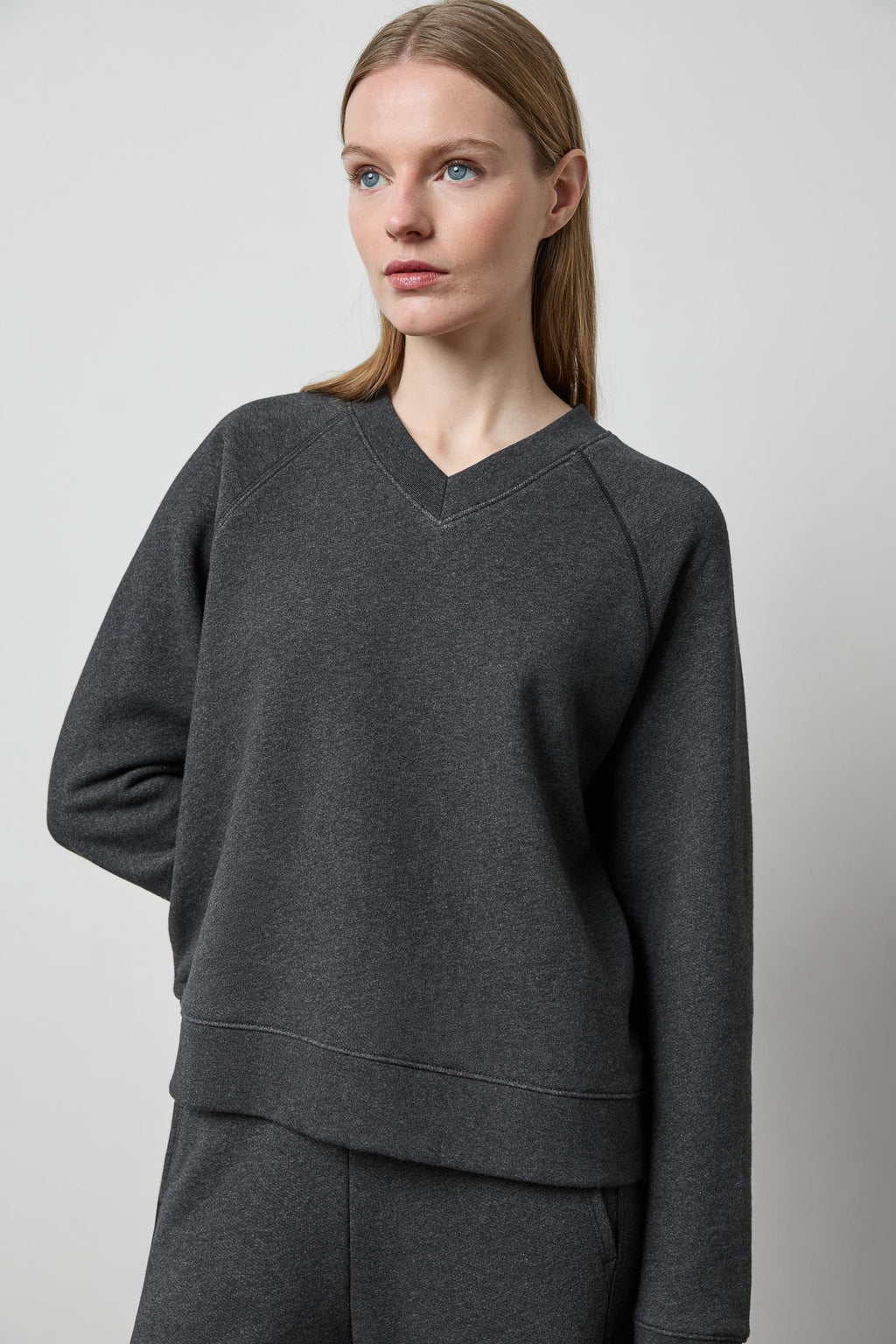 OVERSIZED SWEATSHIRT