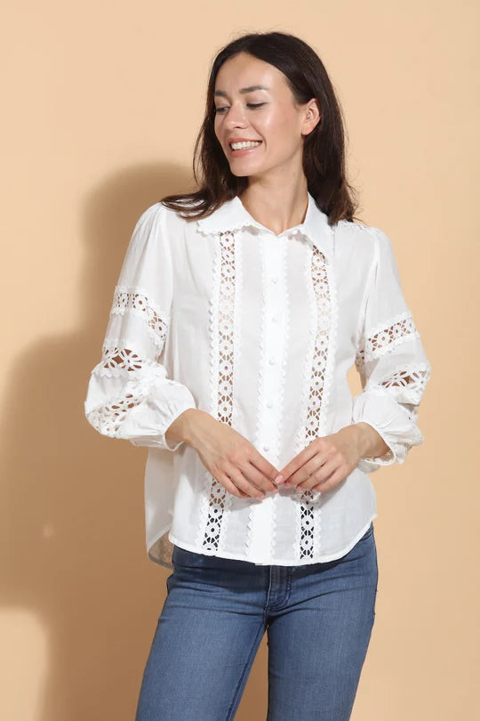 COTTON BLOUSE W/ LACE