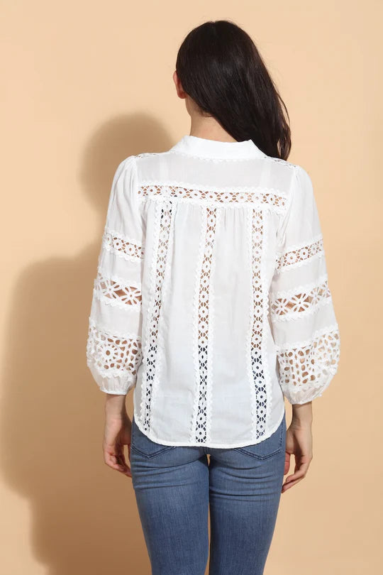 COTTON BLOUSE W/ LACE