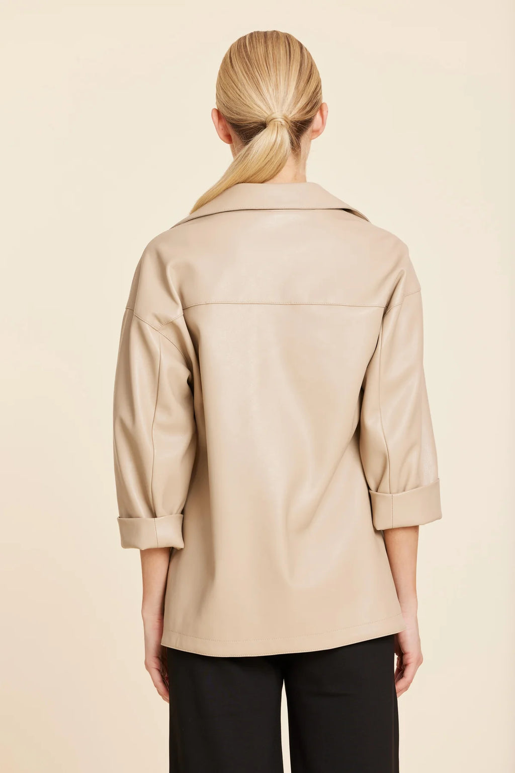 JOHNNY COLLAR TOP