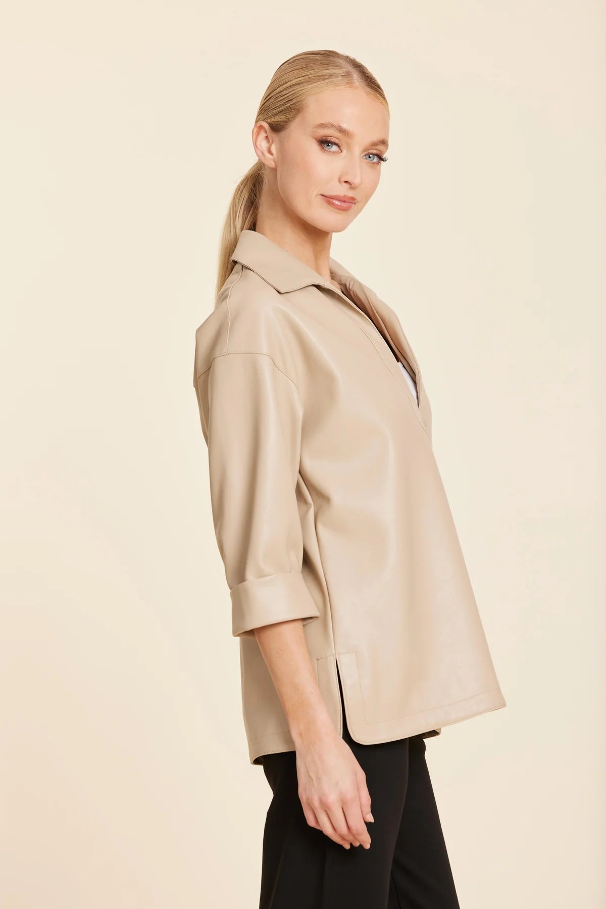 JOHNNY COLLAR TOP