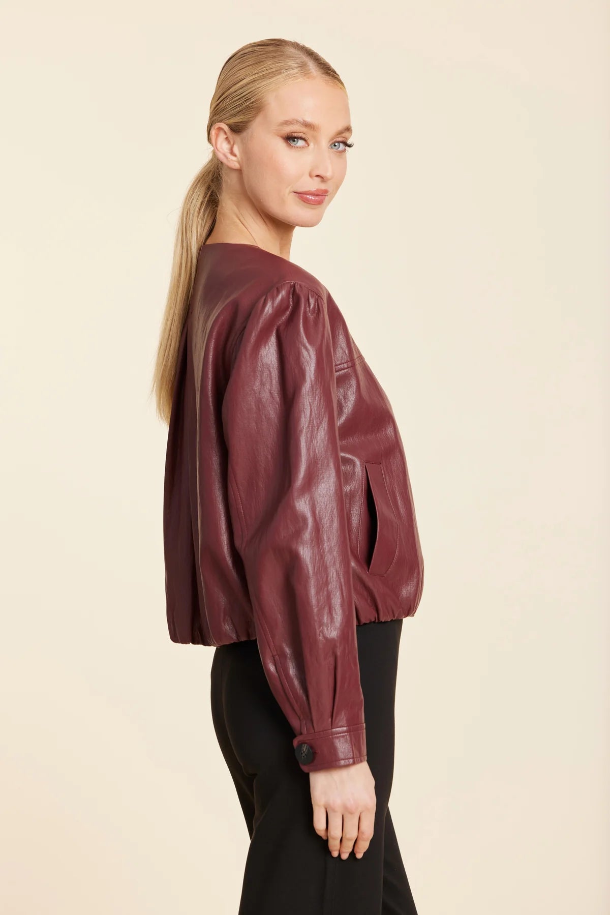 INVERTED BACK PLEAT JACKET