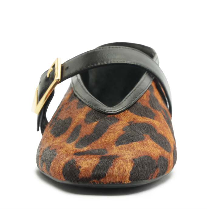VICK BUCKLE