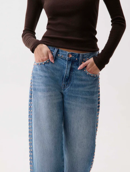 LEXI MID RISE BOWED STRAIGHT JEAN
