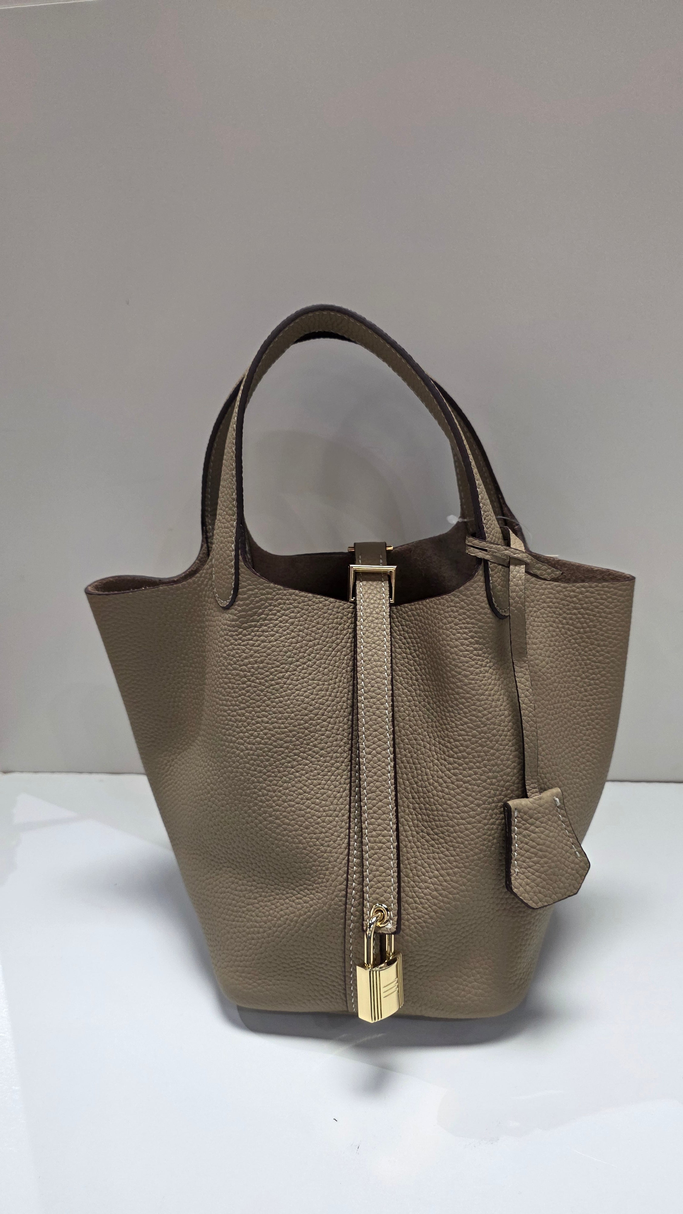 LEATHER HANDBAG