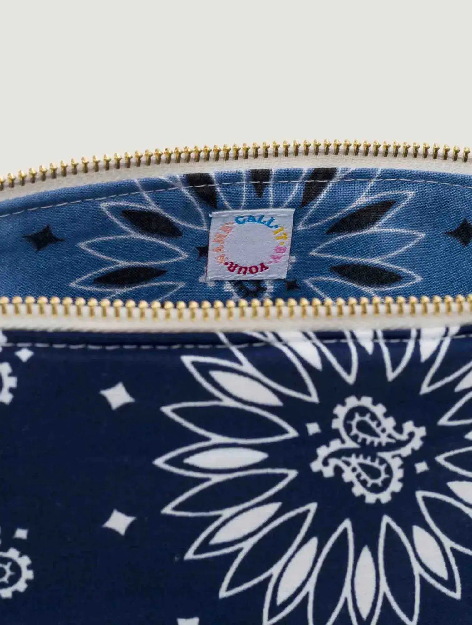 TOILETRY BAG- MUSHROOM
