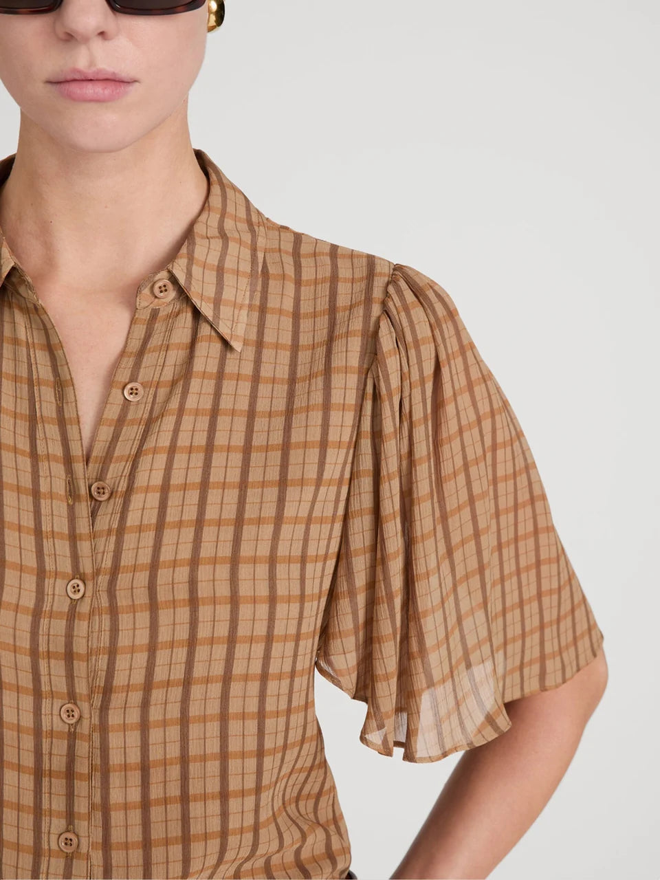 THE FLUTTER SHIRT