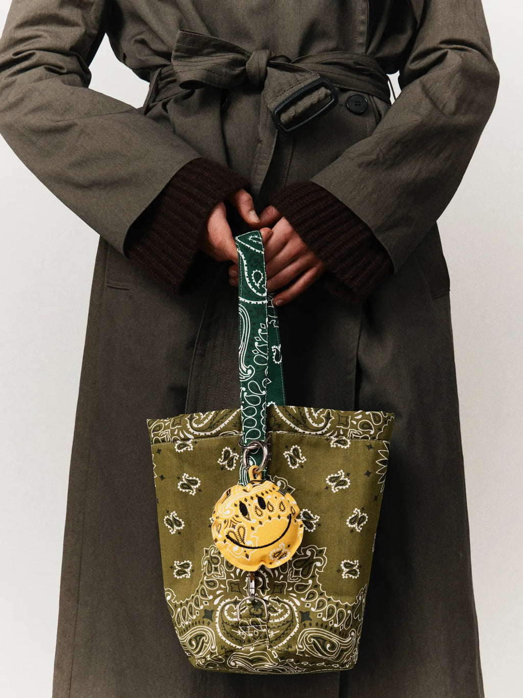 KEY RING- HAPPY FACE