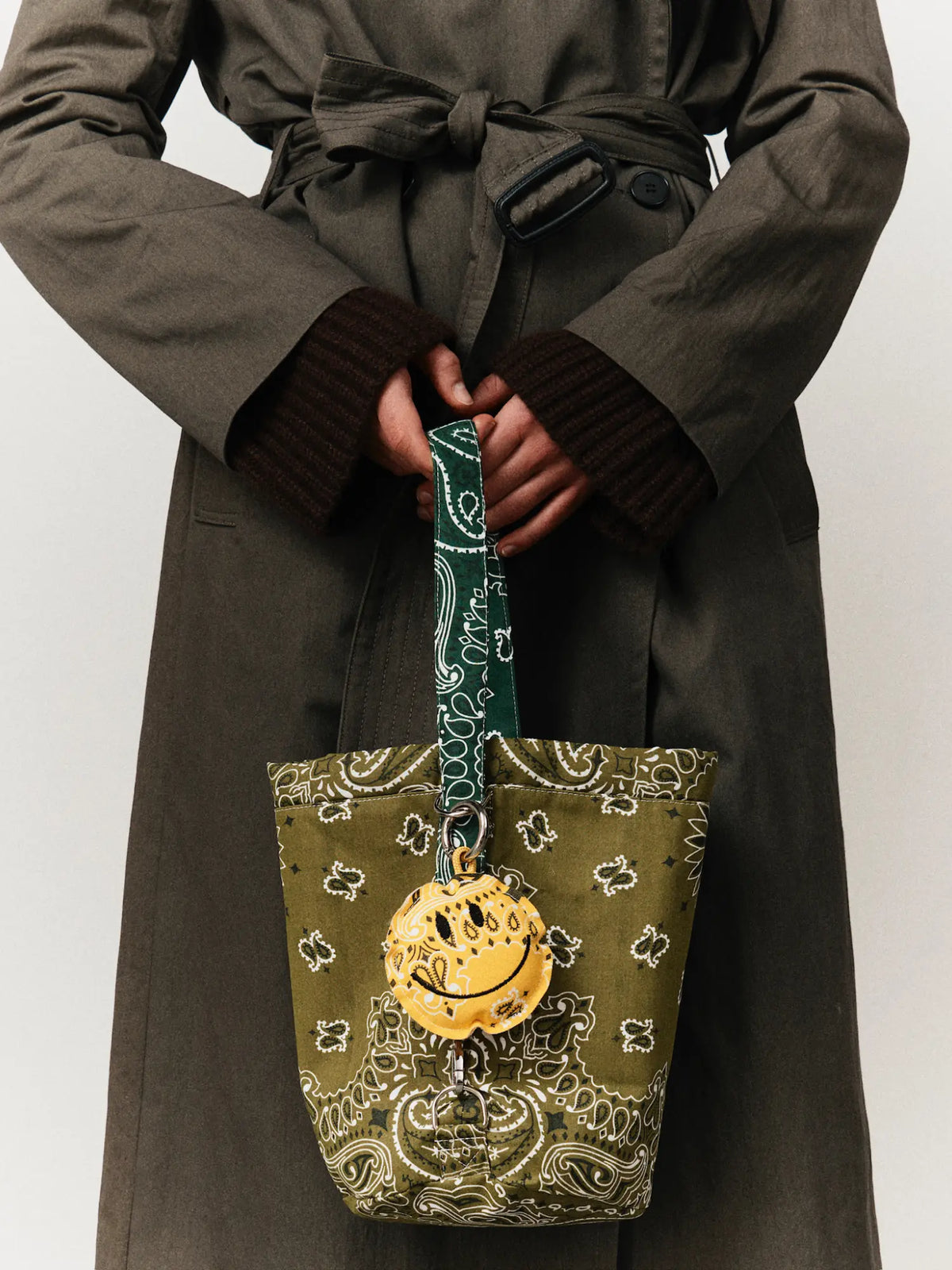 KEY RING- HAPPY FACE