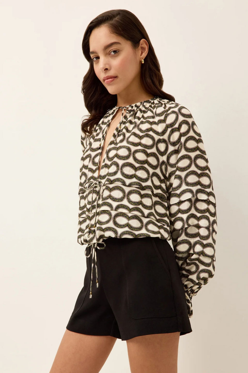 MIA SHORT